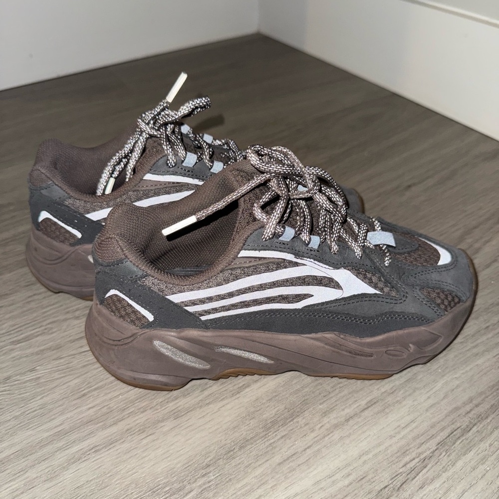 Yeezy Sneakers in Brown and Gray